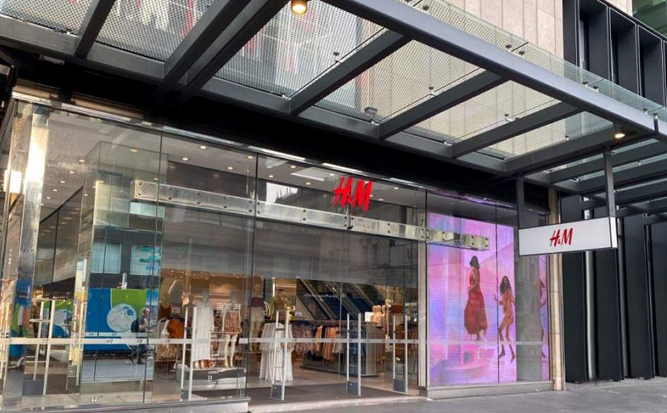 H&m commercial outlet bay